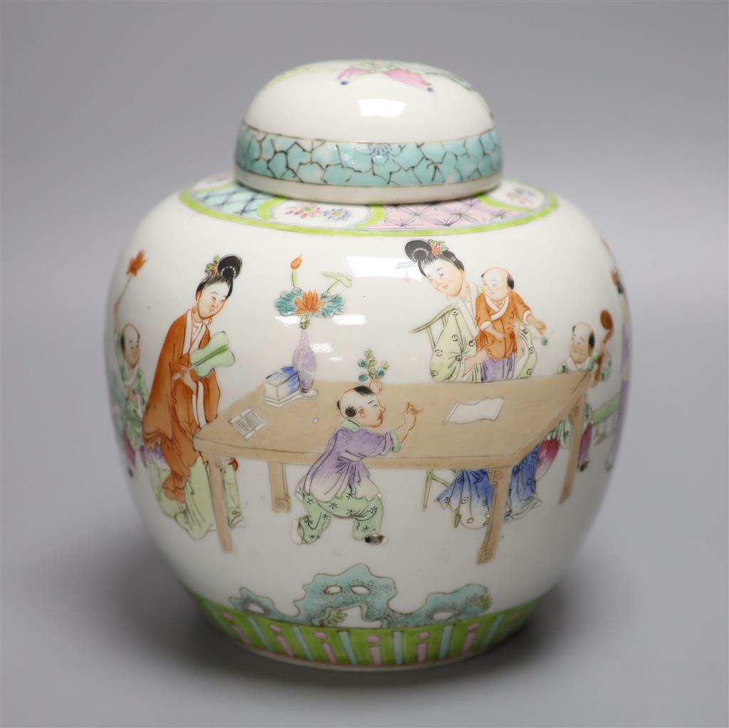 A Chinese famille rose jar and cover, early 20th century, height 19cm